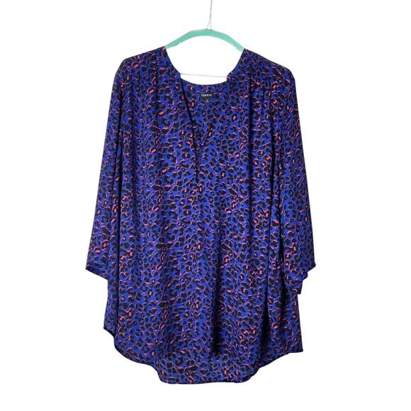 Torrid Harper Blouse Plus Size 5X Blue Pink Animal Print V-Neck - Picture 1 of 4